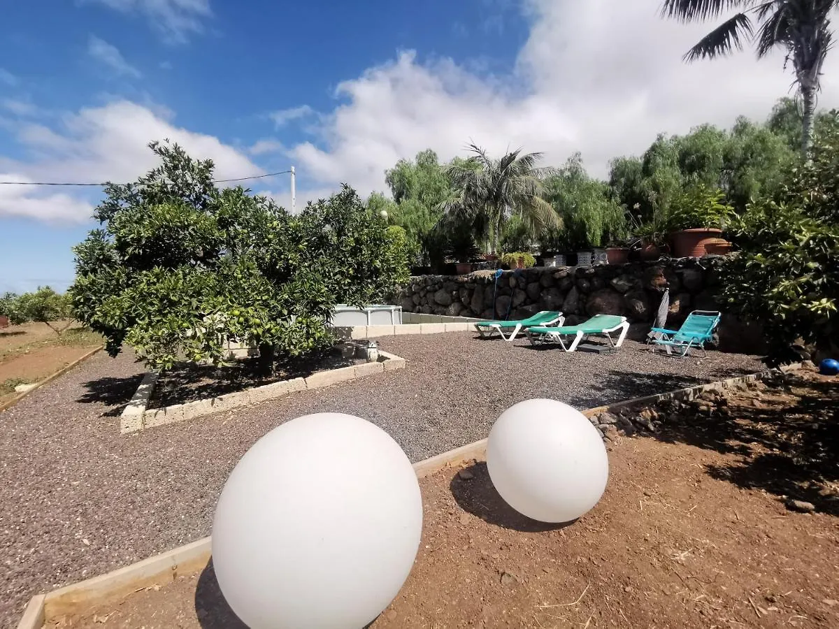 Сasa de vacaciones CASA RURAL DOLORES con PISCINA Y VISTAS A LA GOMERA Costa Adeje