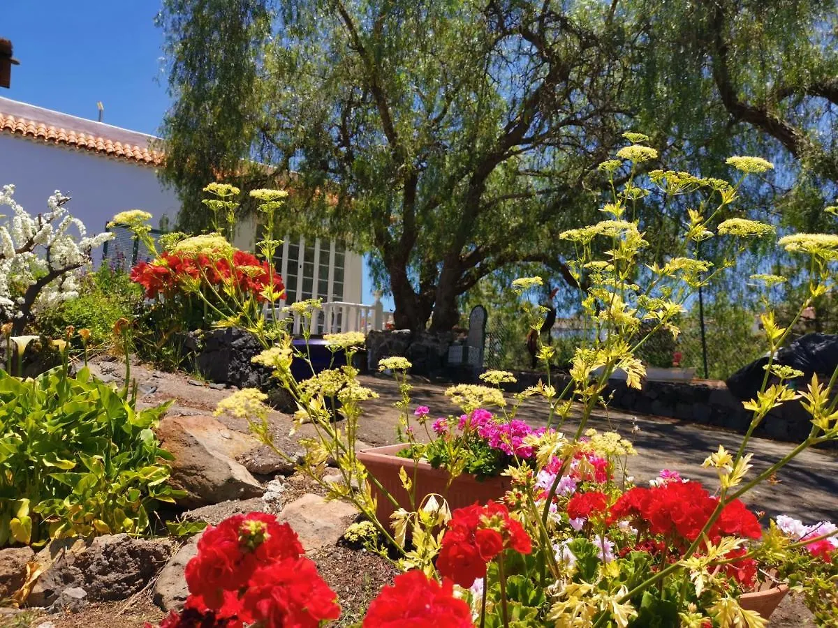 CASA RURAL DOLORES con PISCINA Y VISTAS A LA GOMERA Costa Adeje  España