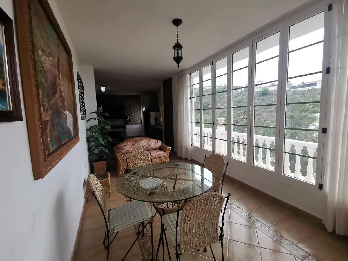 Сasa de vacaciones CASA RURAL DOLORES con PISCINA Y VISTAS A LA GOMERA Costa Adeje